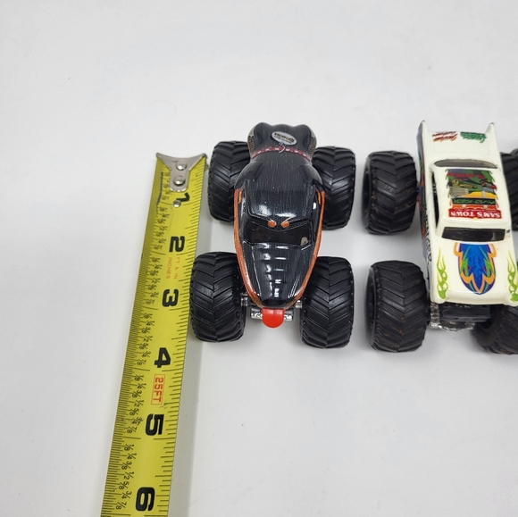 Bundle of 5 Hot Wheels Monster Jam Monster Trucks 1:64 lot#2 - Picture 10 of 10